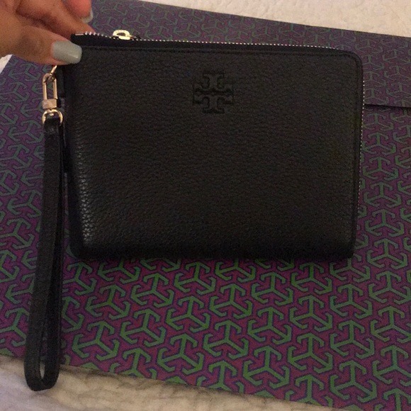 tory burch thea large zip pouch